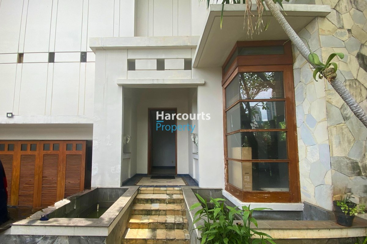 Dijual Rumah Mediteranean Lokasi Strategis dalam Komplek Area Kemang - Foto 3