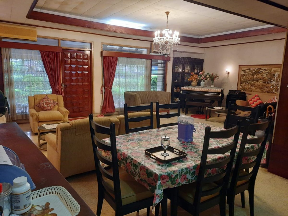 Jual Rumah Hitung Tanah di daerah Kebayoran Baru Jakarta Selatan AL - Foto 6