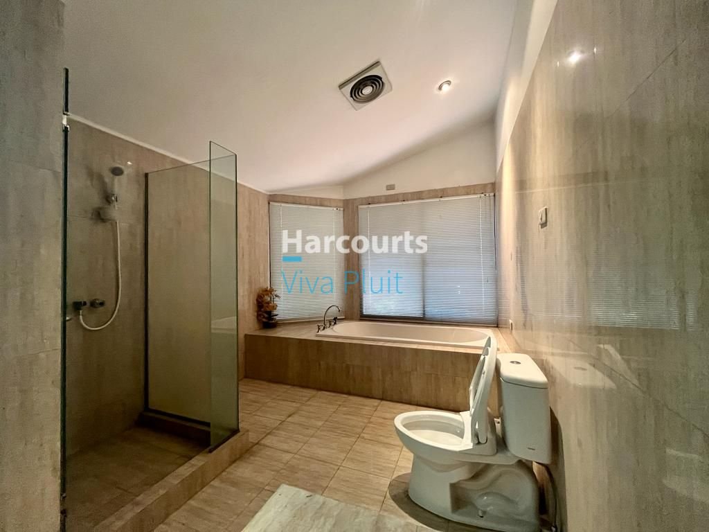 Rumah Jl. Parang Tritis, Ancol Barat. Siap Huni Harga Murah Nego - Foto 5