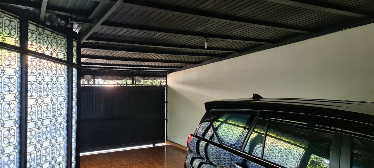 Jual Rumah luas 3 lantai di Tomang Jakarta Barat (RR) - Foto 3