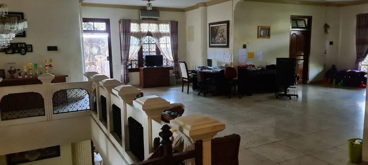 Jual Rumah luas 3 lantai di Tomang Jakarta Barat (RR) - Foto 8