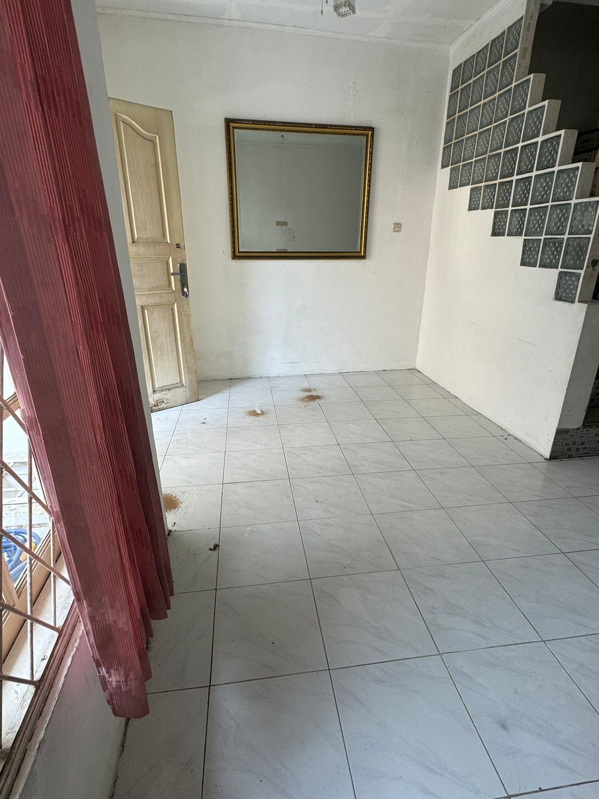 Jual Cepat Rumah bagus 2 lantai Siap Huni di Tomang Jakarta Barat (RR) - Foto 3