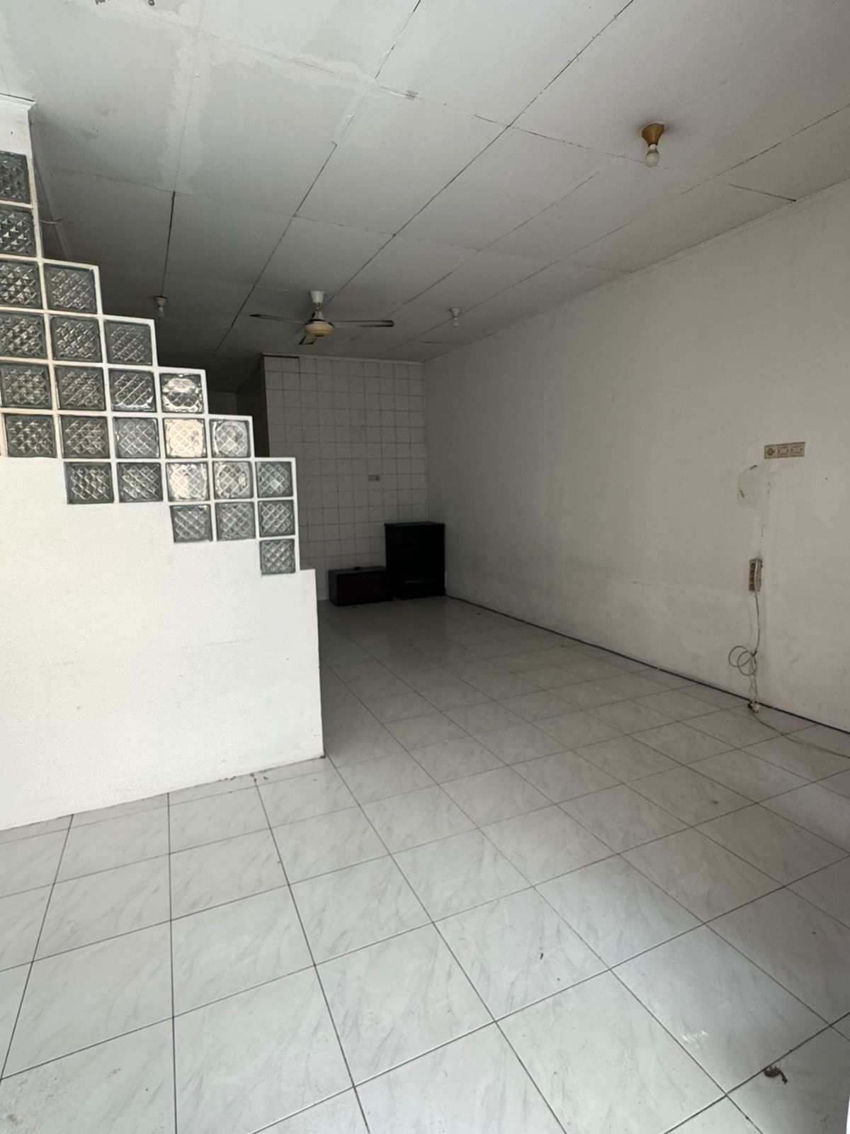 Jual Cepat Rumah bagus 2 lantai Siap Huni di Tomang Jakarta Barat (RR)