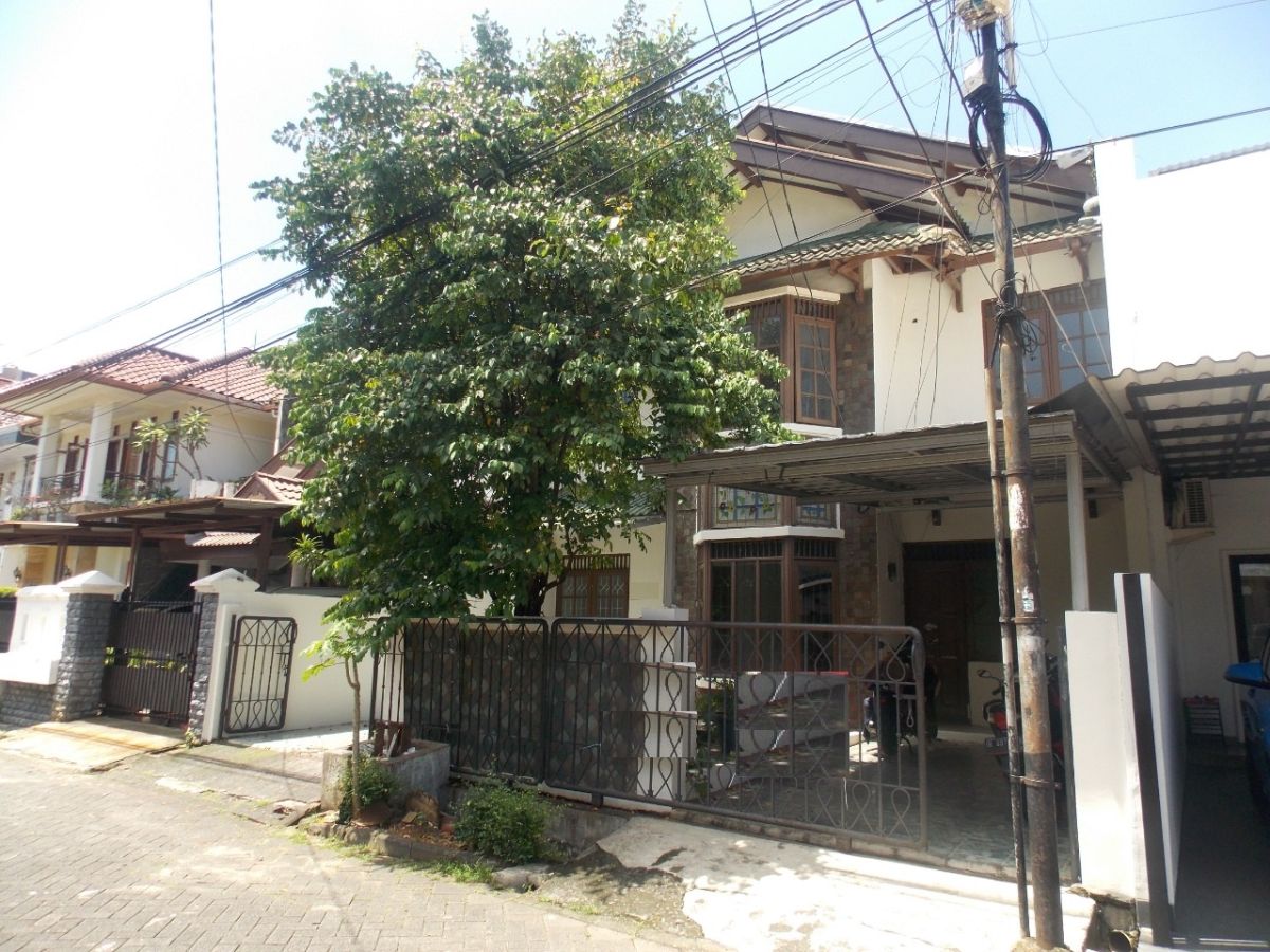 Dijual rumah daerah bintaro sektor 5 tangerang selatan