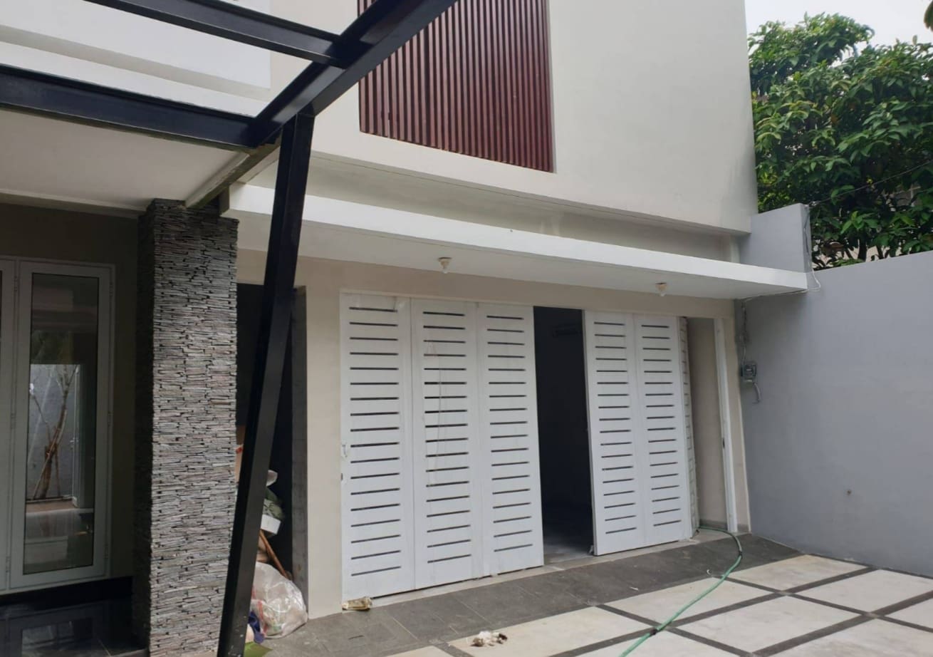 Dijual rumah daerah sektor 6 Bintaro