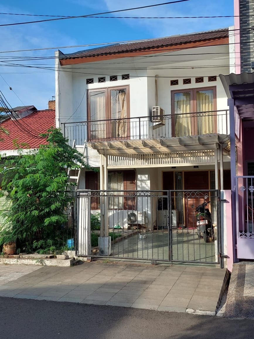 Dijual rumah daerah lebak bulus jakarta selatan
