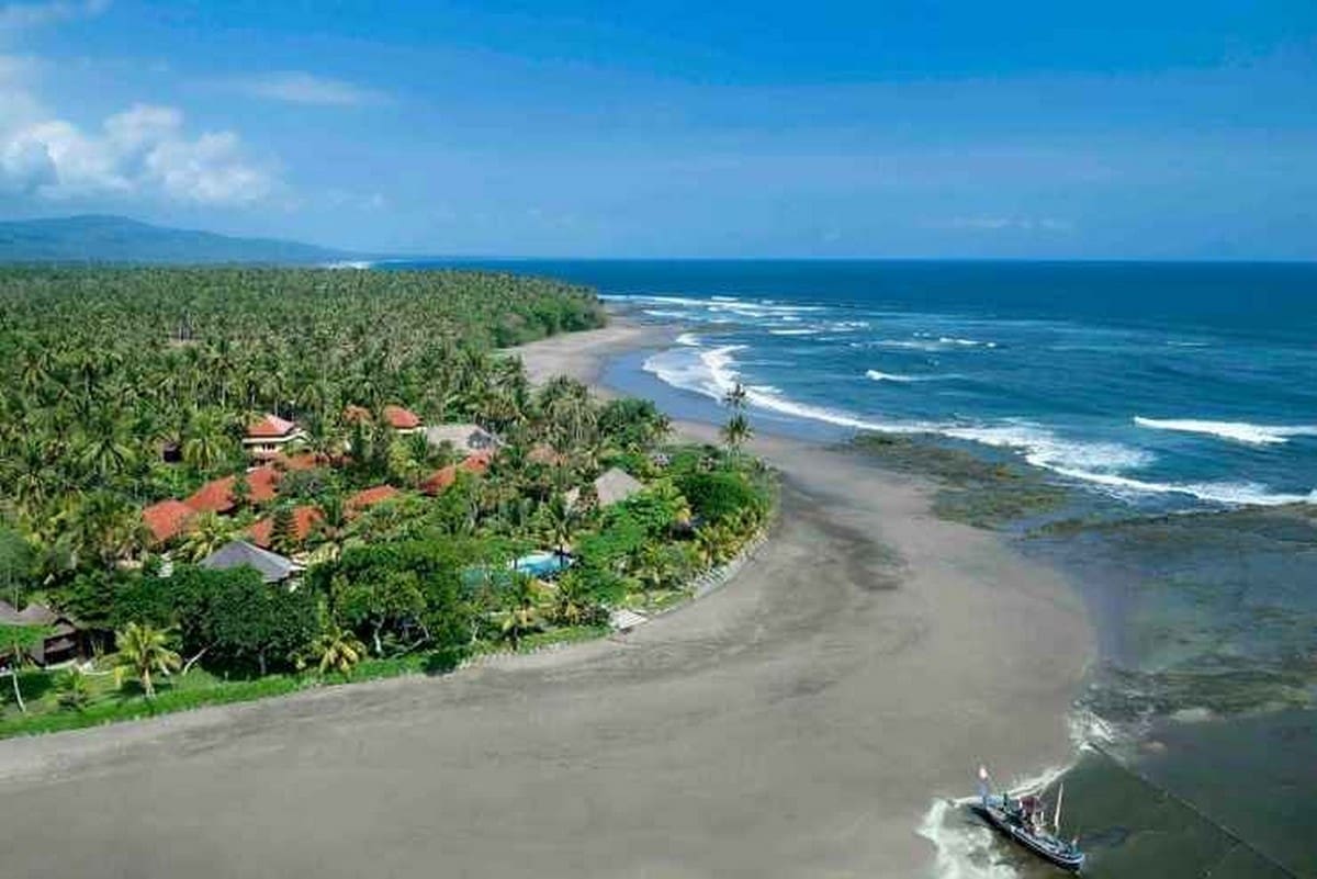Ultimate Freehold Land With 215m Beach Frontage – Medewi - Foto 4