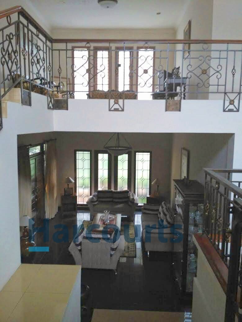 Jual Cepat Rumah Villa di Geger Kalong, Bandung, Jawa Barat (BM) - Foto 2