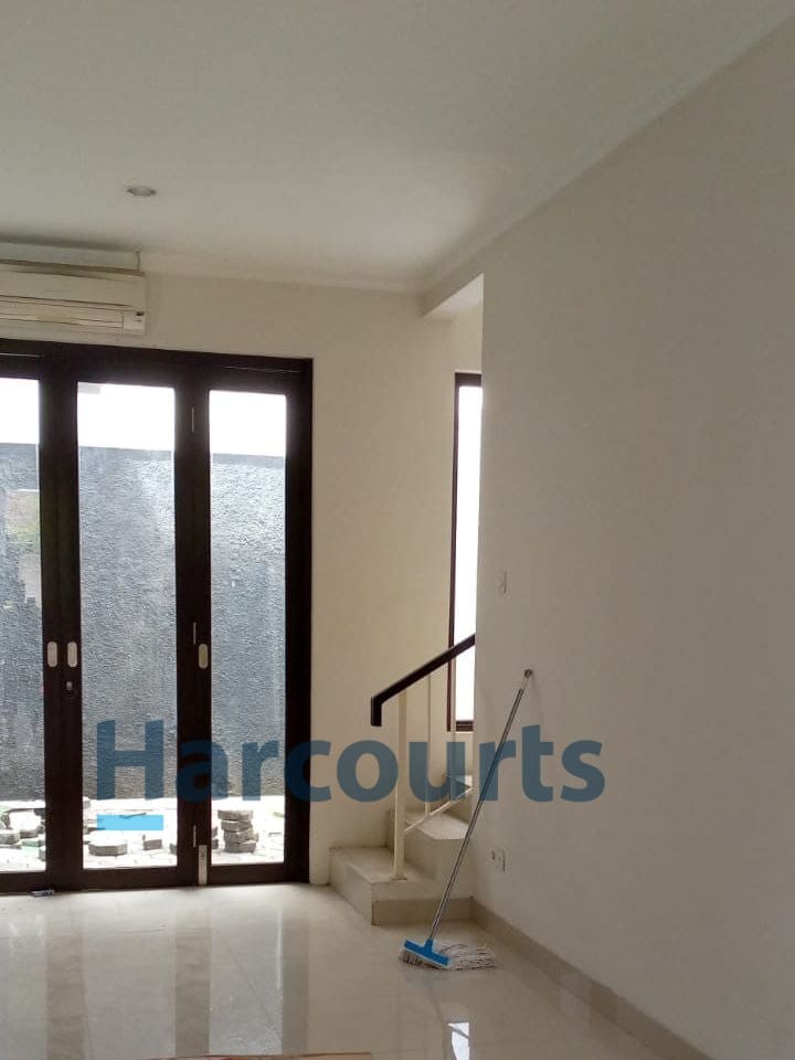 Jual Cepat Rumah 2 lantai di Cluster Discovery Serenity, Bintaro, Tangerang (BM) - Foto 4
