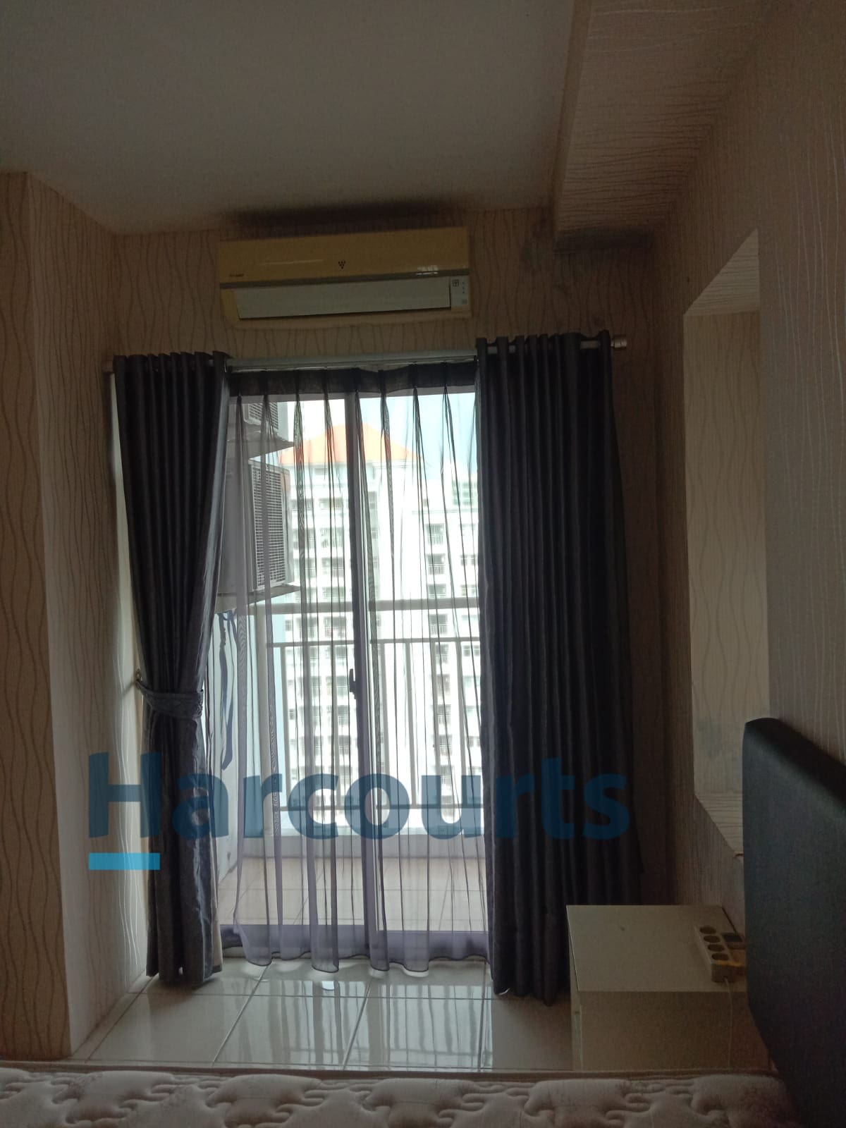 Sewa Apartemen Royal Mediterania Full Furnished di Jl. Letjen S.Parman Jakarta Barat (MN) - Foto 2