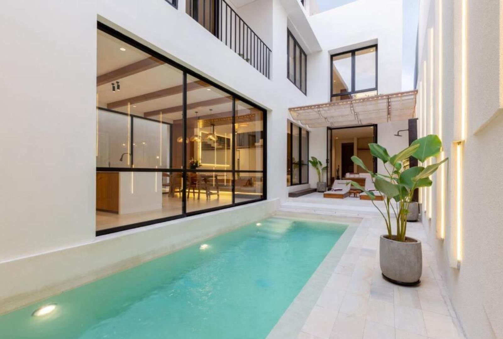 Modern &amp; Sleek Design Pererenan Villa