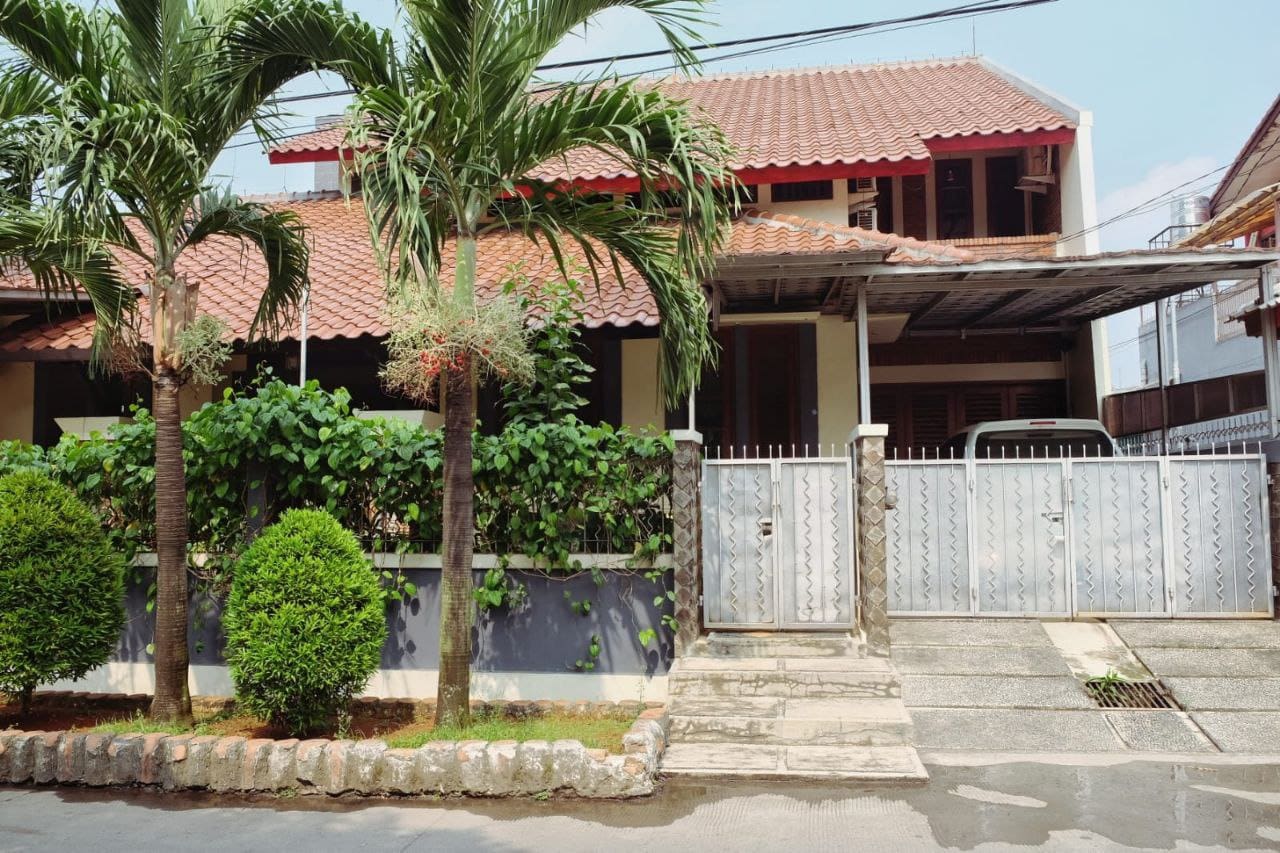 Rumah Luas dijual BU di Perumnas 2, Karawaci, Tangerang (cantik dan terawat)