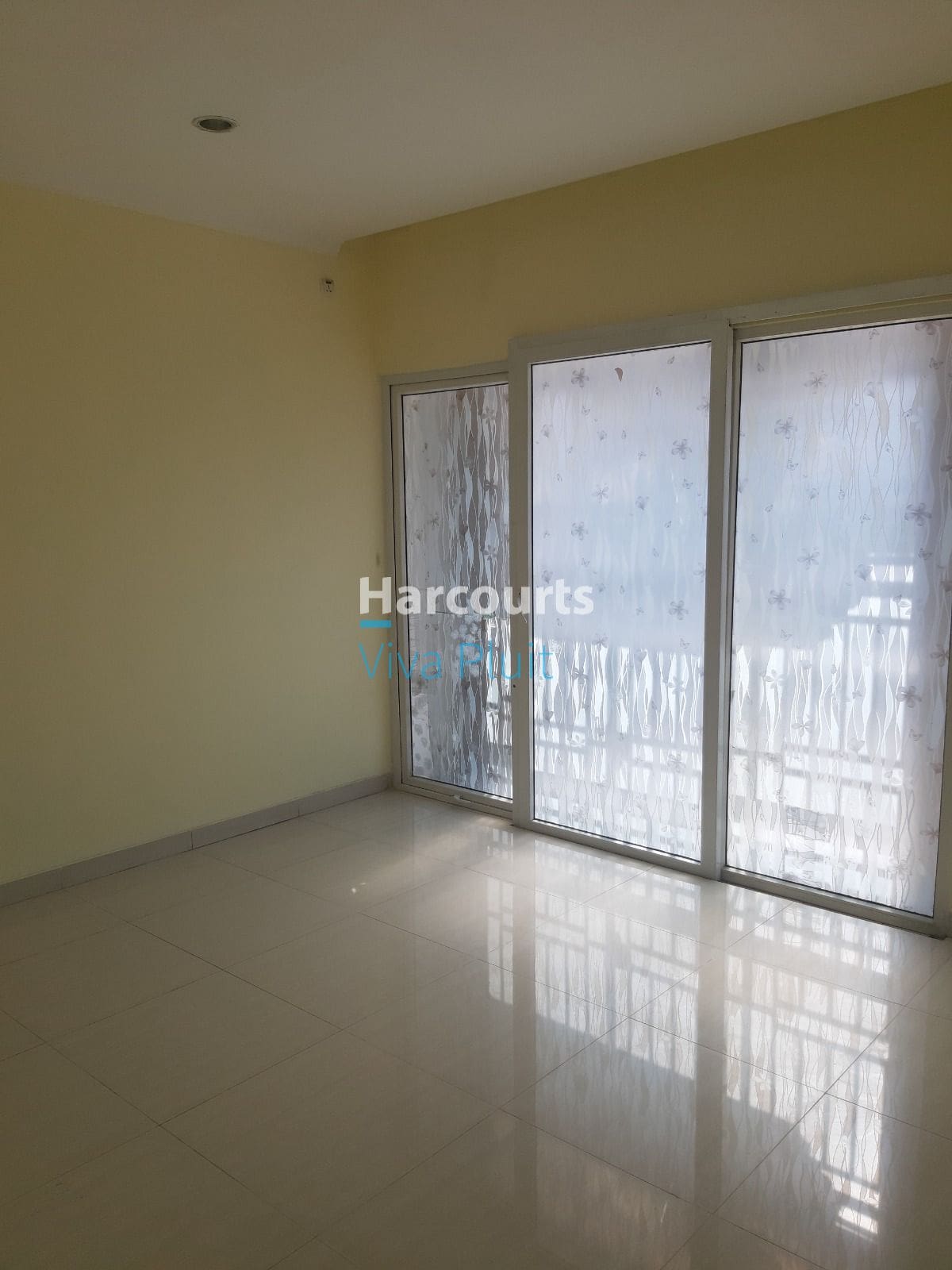 Dijual Rumah Golden Palm Residence Cluster Canary. Harga Murah Nego! - Foto 3