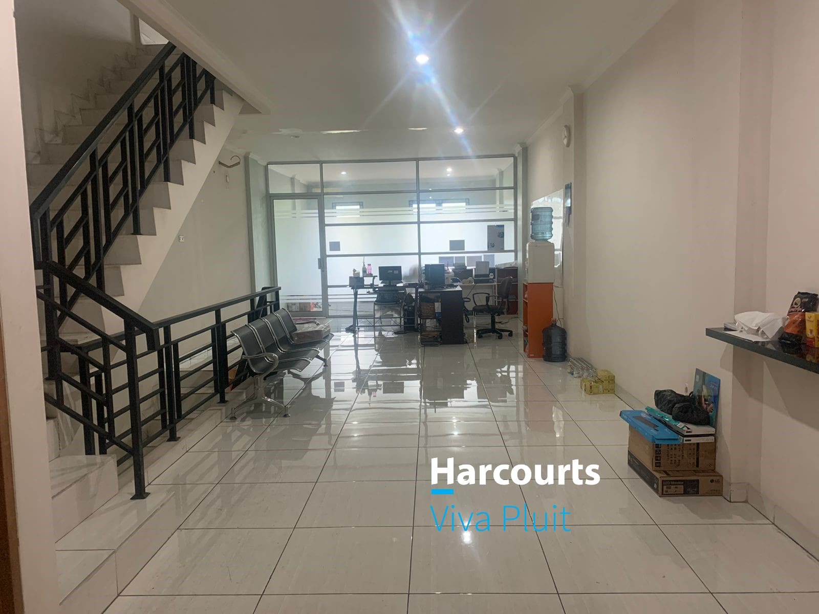 Disewakan Ruko Muara Karang Blok 5, Jakarta Utara. Lokasi Strategis !! - Foto 2