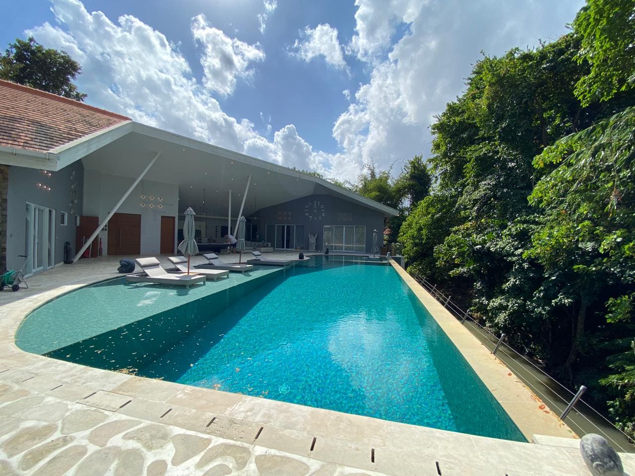 Large Riverside Villa In Sought After Umalas Bali - Foto 3