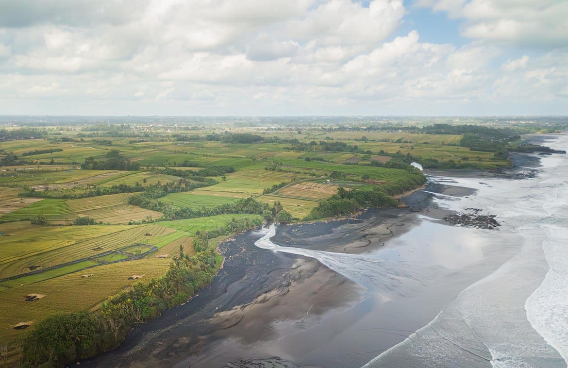 Massive absolute beachfront plot in Pasut