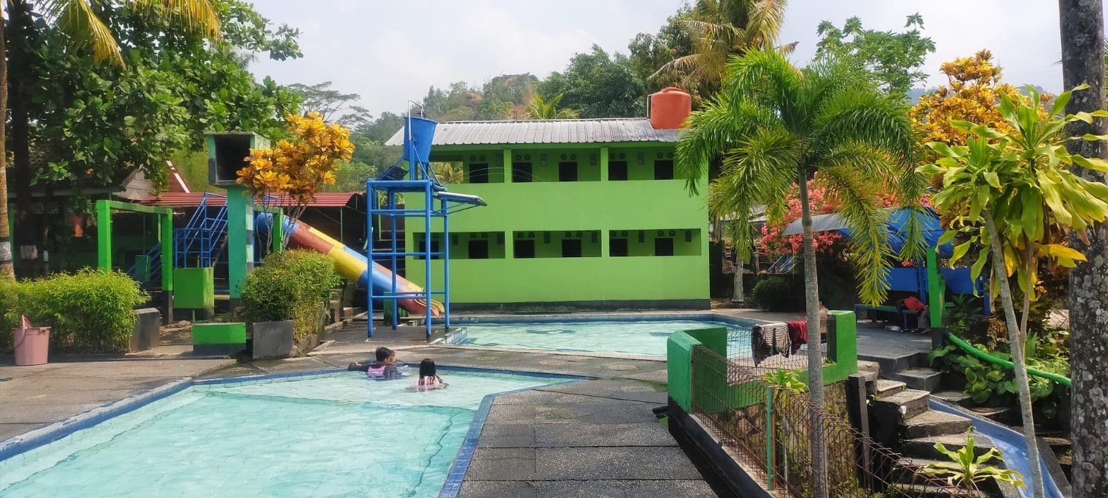 FOR SALE! Kolam renang wisata di Cirebon
