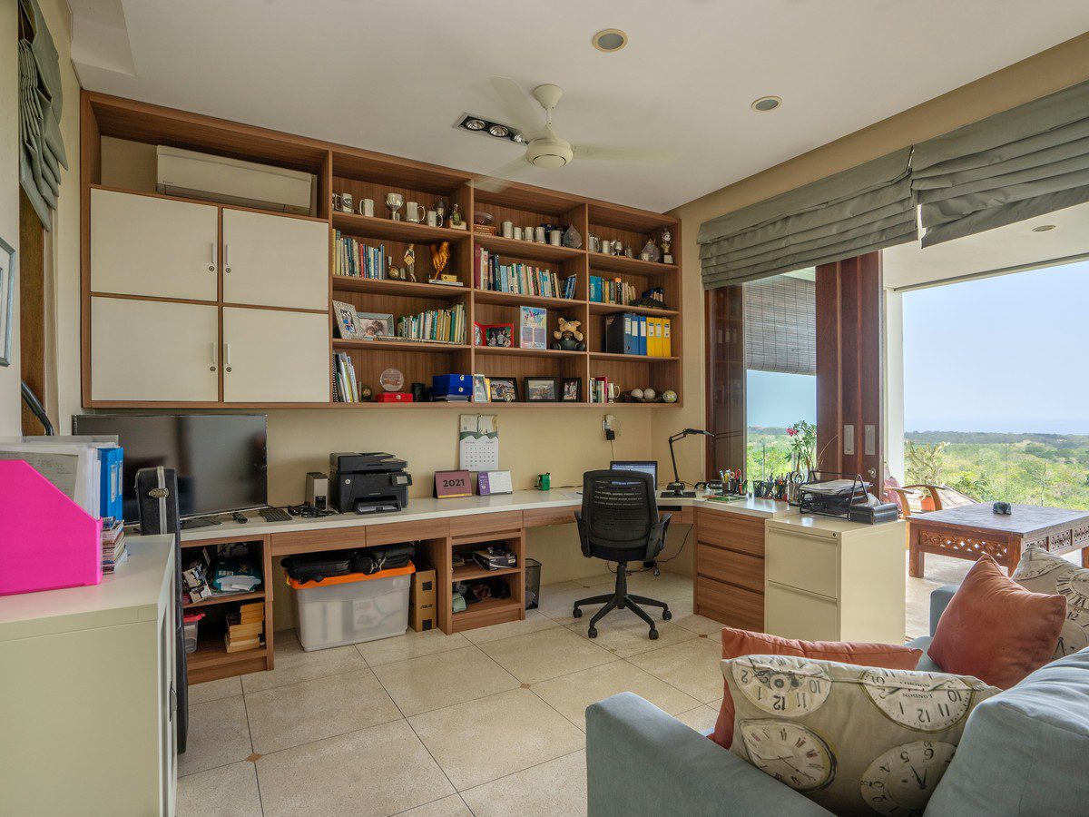 Panoramic views of the turquoise blue Indian ocean - Foto 17