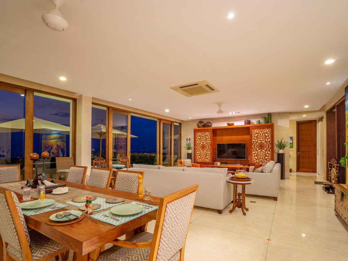 Panoramic views of the turquoise blue Indian ocean - Foto 10