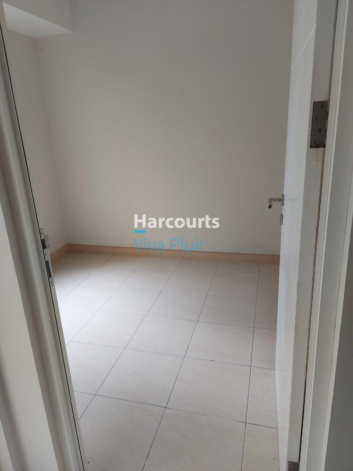 Dijual Apartemen Springlake Summarecon Bekasi. Harga Murah Nego!