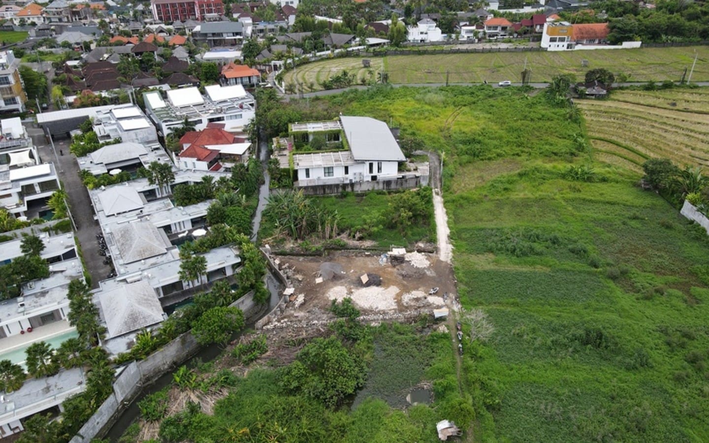 913 sqm Freehold Land Walking Distance to Berawa Beach - Foto 2