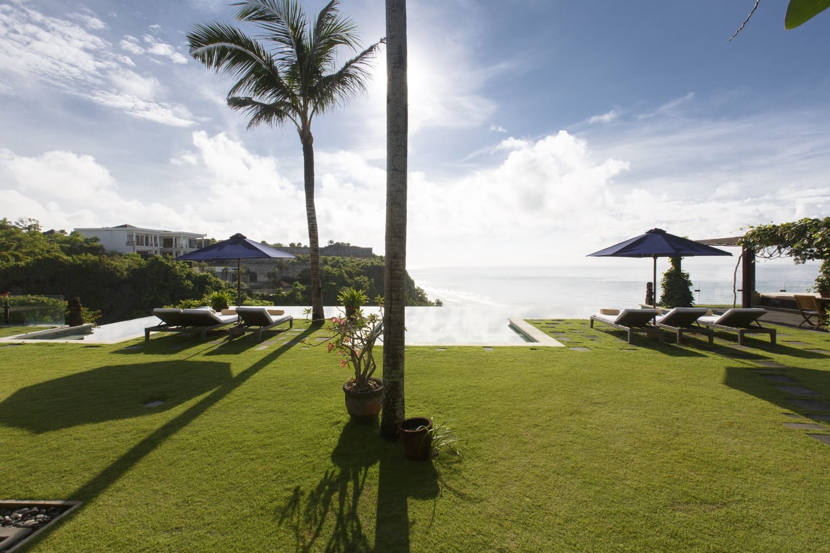 Breathtaking Cliff Front Villa with Outstanding Ocean Views - Foto 11