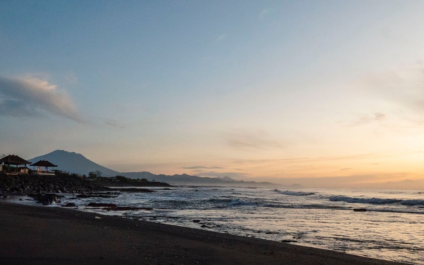 Beachfront Masterpiece With Ocean & Mountain Views - Foto 4