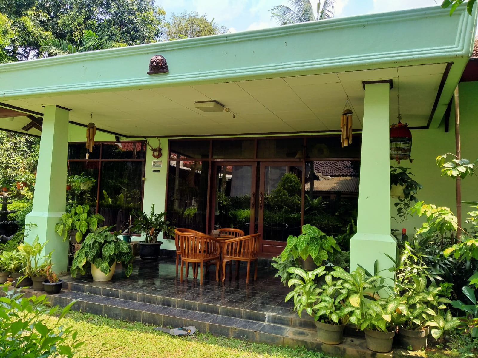 Dijual rumah cirendeu bonus kontrakan Tanggerang Selatan