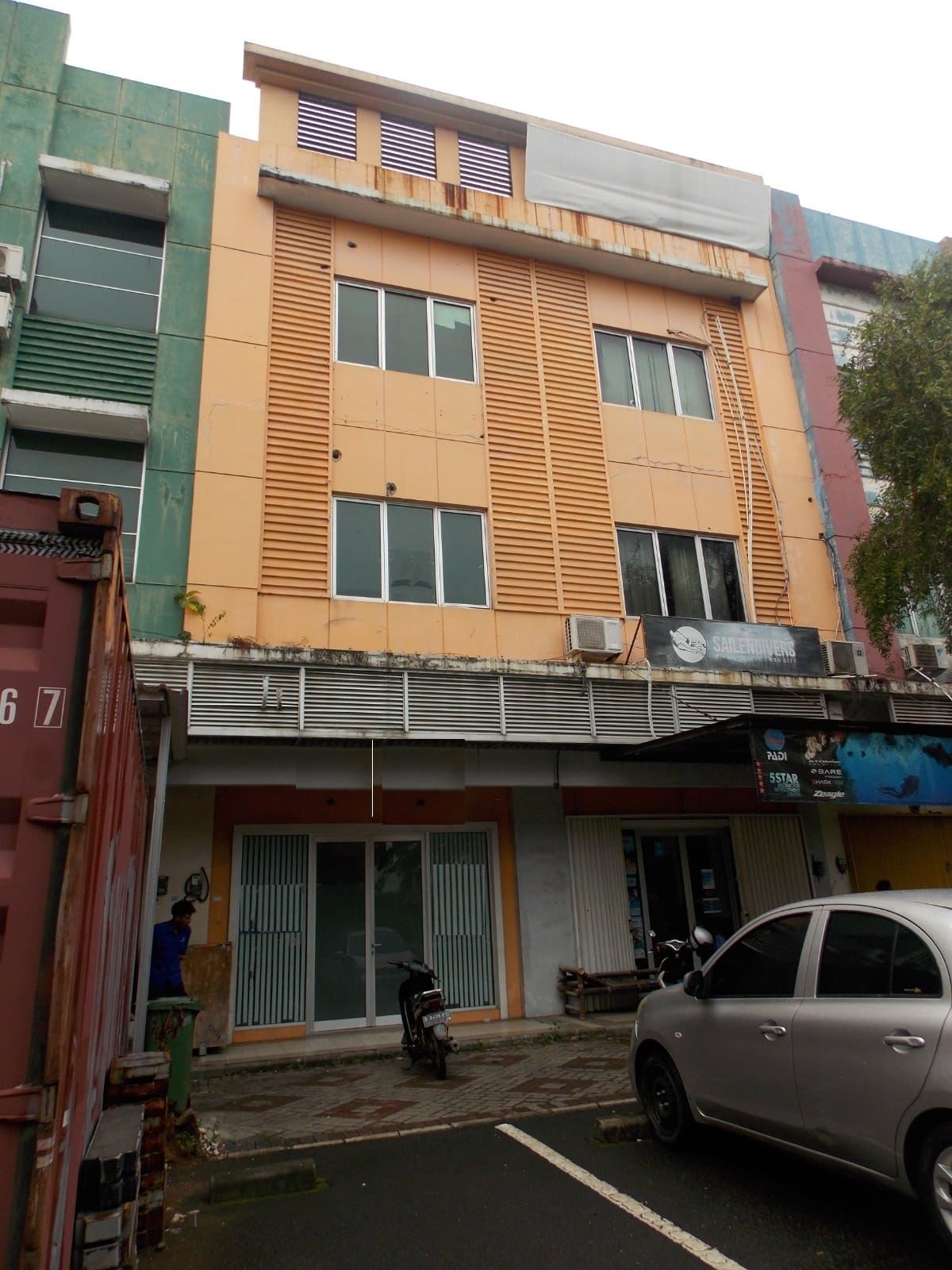 Disewakan ruko daerah BSD Tangerang selatan