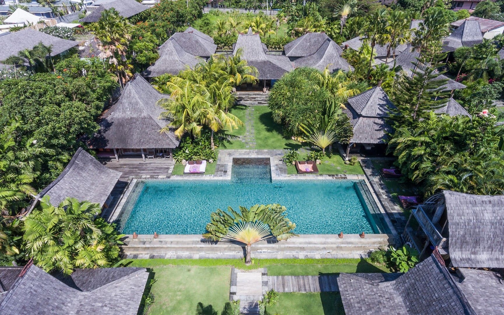 Magnificent 5-Bedroom Joglo Estate in Berawa - Foto 3