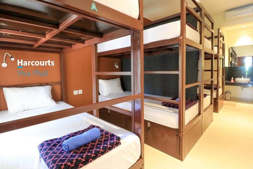 Dijual Hostel Villa Di Seminyak, Kuta Utara, Bali. Cocok Untuk Investasi