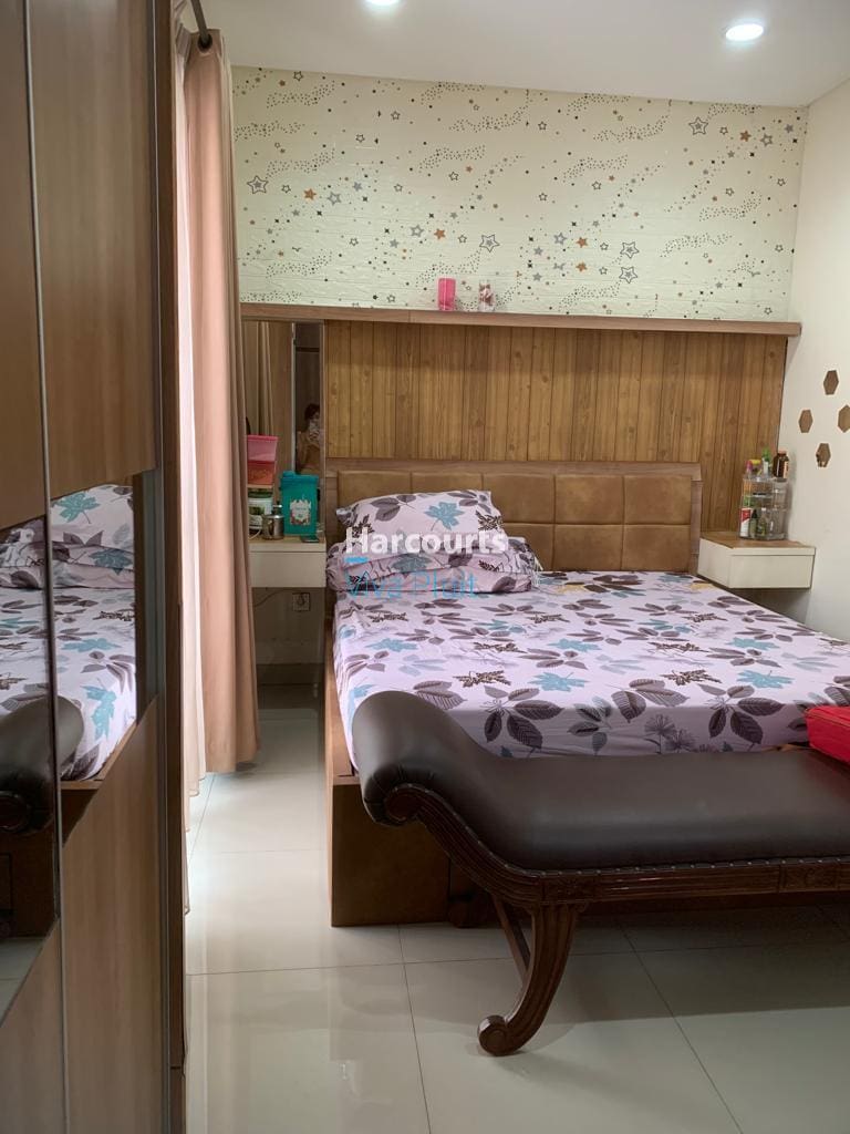 Dijual Cepat Rumah Di Golf Lake Residence Cluster Pine Hills. Harga Murah! - Foto 4