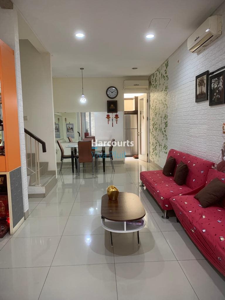 Dijual Cepat Rumah Di Golf Lake Residence Cluster Pine Hills. Harga Murah!