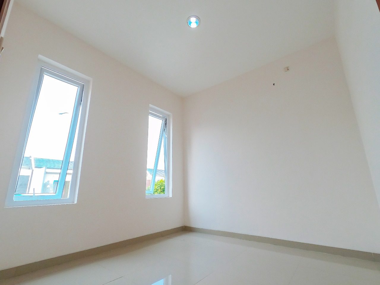 Rumah Baru Minimalis 2 Lantai di Royal Serpong: Desain Modern, Fasilitas Lengkap! - Foto 10