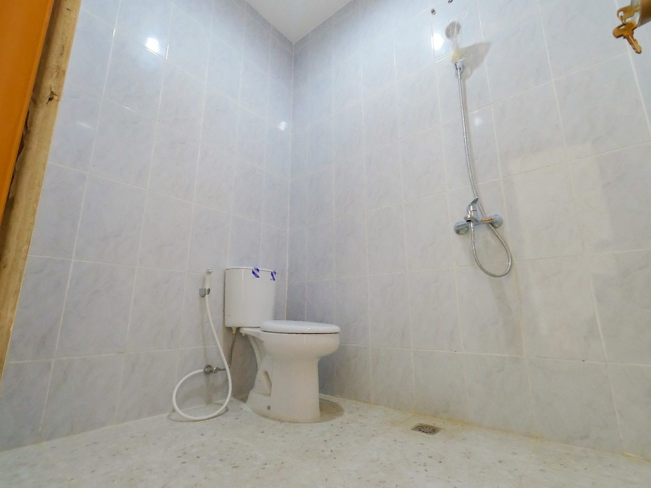 Rumah Baru Minimalis 2 Lantai di Royal Serpong: Desain Modern, Fasilitas Lengkap! - Foto 13