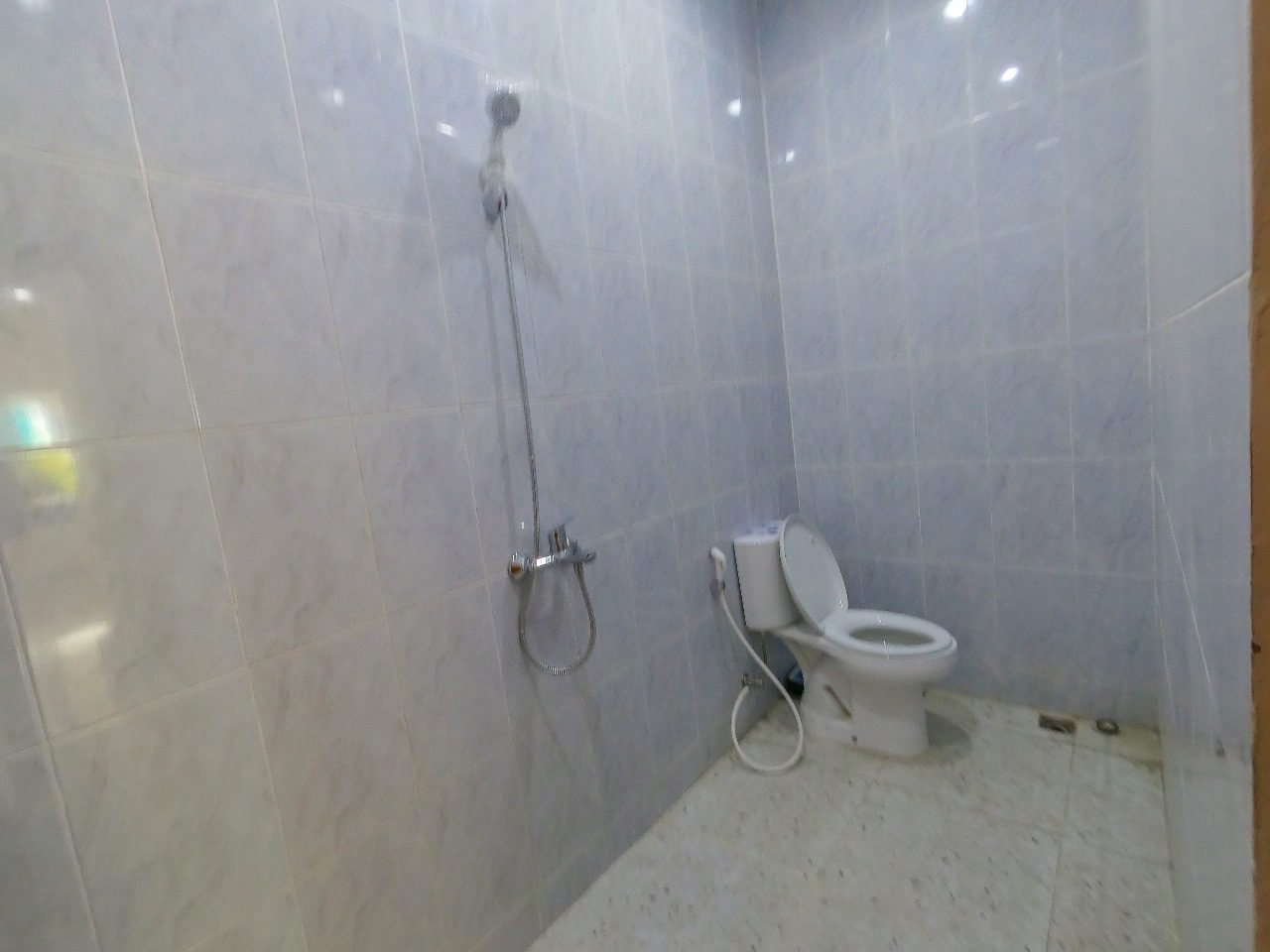 Rumah Baru Minimalis 2 Lantai di Royal Serpong: Desain Modern, Fasilitas Lengkap! - Foto 6