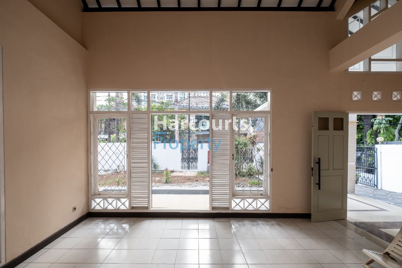 Rumah Klasik Lingkungan Tenang Lokasi Strategis Area Kebayoran Baru - Foto 5