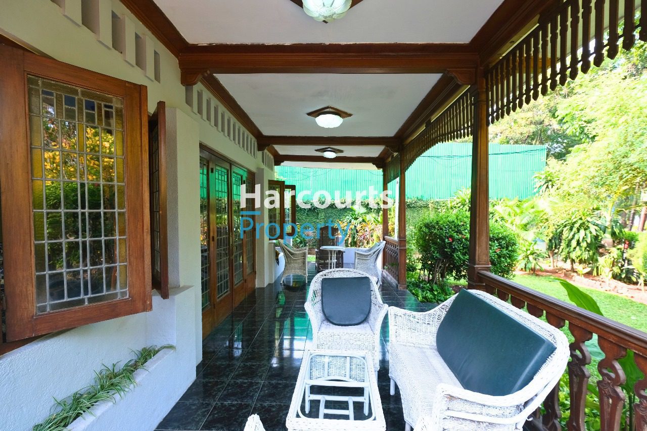 Dijual Rumah Klasik Lokasi Strategis Kawasan Elite Area Menteng - Foto 4