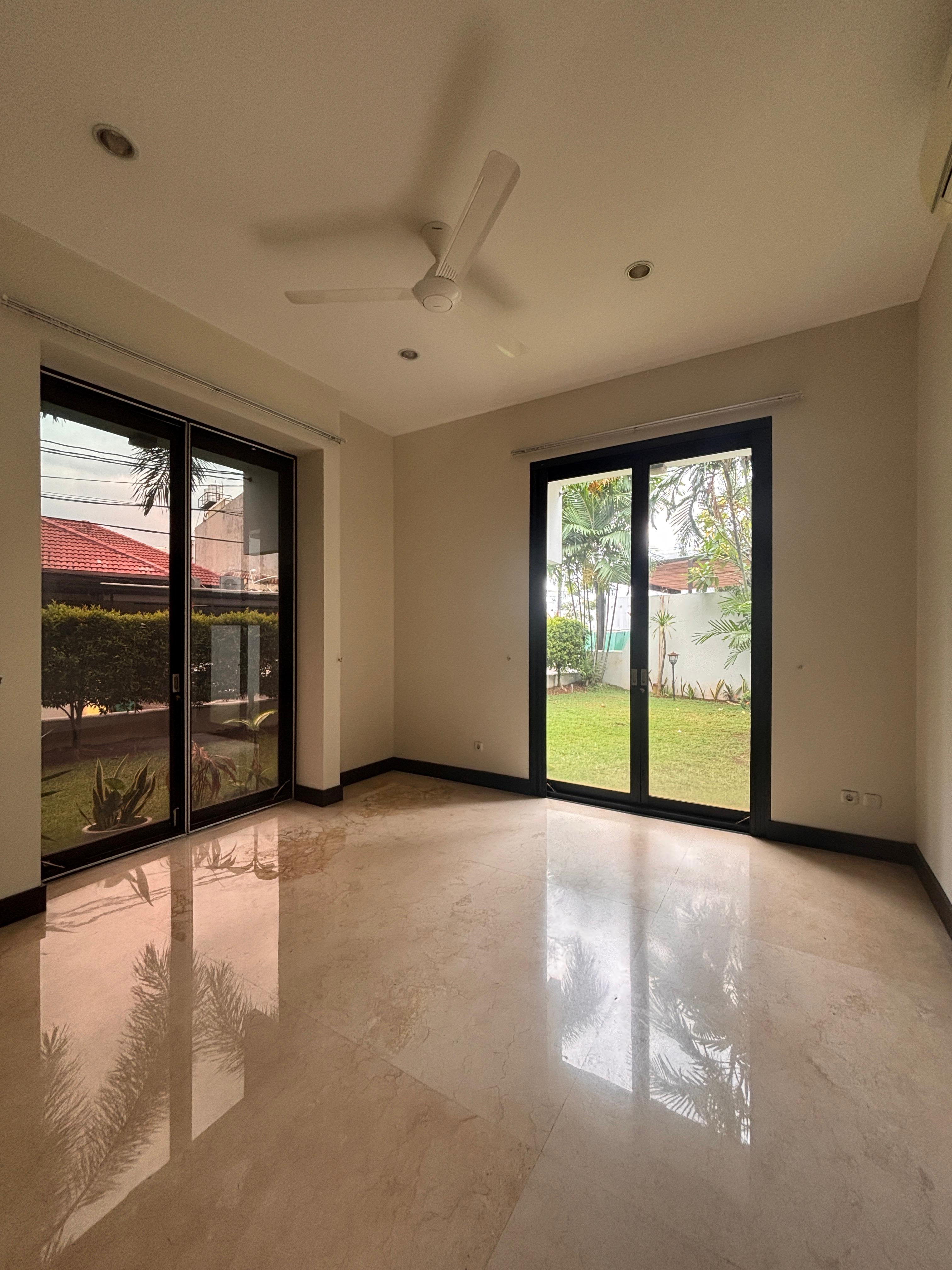 Dijual rumah siap huni dekat dengan MRT Hj.Nawi - Foto 5