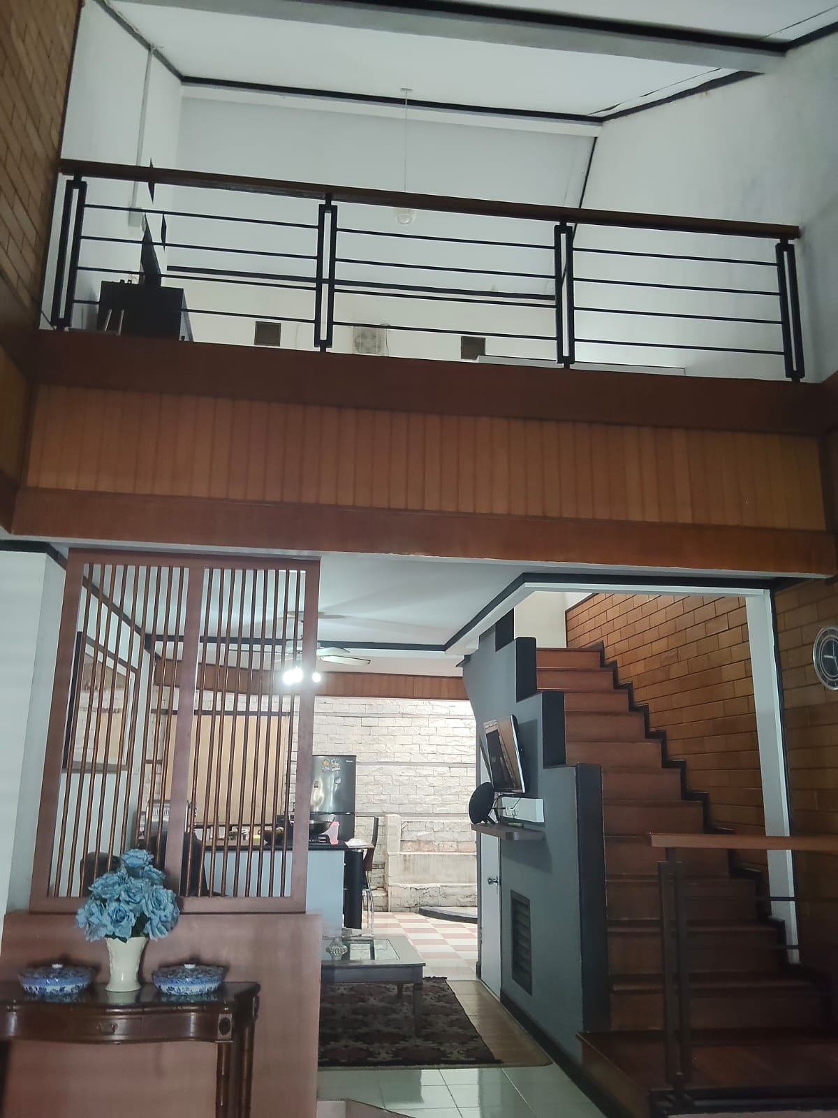 Rumah 2 Lantai Semi Furnished di Perumahan Mahkota Simprug, Tangerang - Foto 10