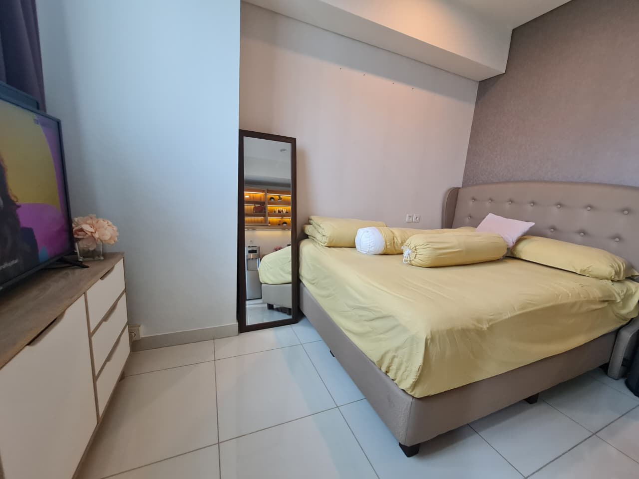 Apartemen segudang Fasilitas, Full Furnished di Roseville SOHO &amp; Suites Tangerang Selatan - Foto 2