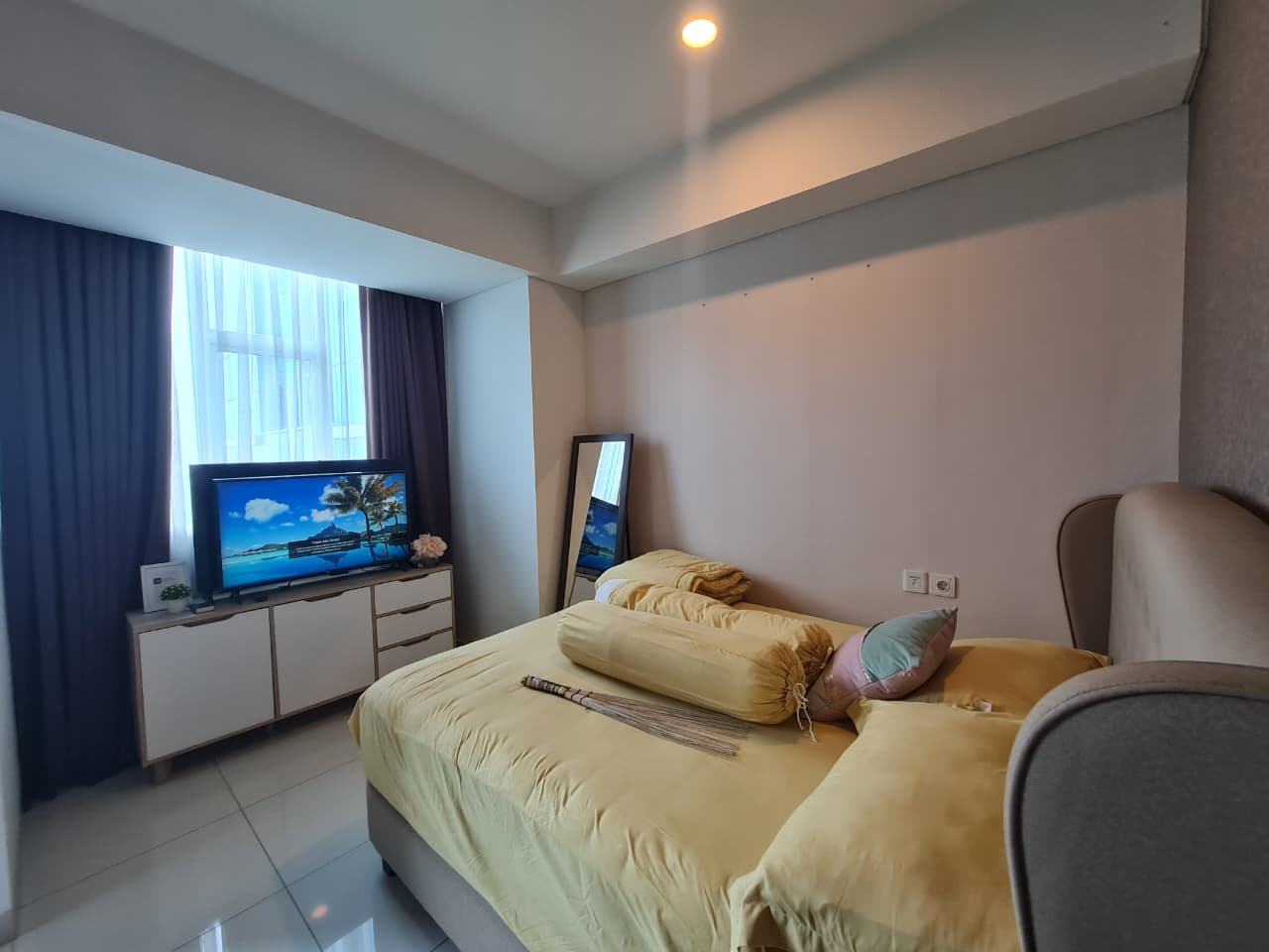 Apartemen segudang Fasilitas, Full Furnished di Roseville SOHO &amp; Suites Tangerang Selatan - Foto 4