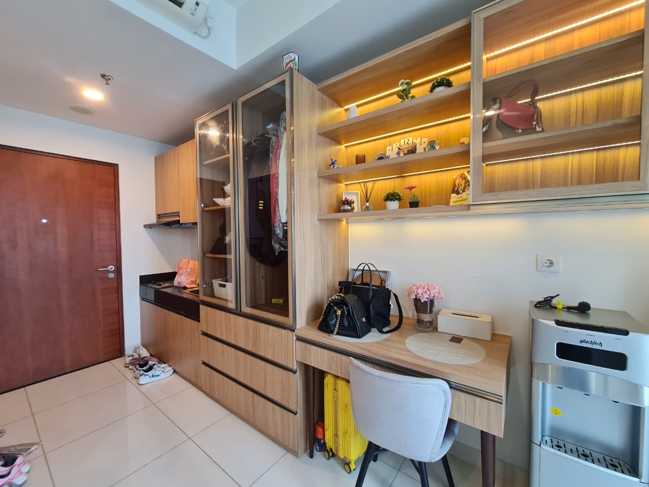 Apartemen segudang Fasilitas, Full Furnished di Roseville SOHO &amp; Suites Tangerang Selatan - Foto 5
