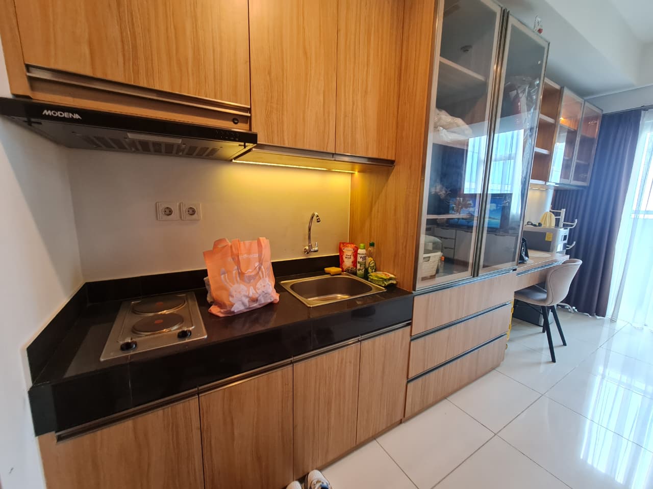 Apartemen segudang Fasilitas, Full Furnished di Roseville SOHO &amp; Suites Tangerang Selatan - Foto 6