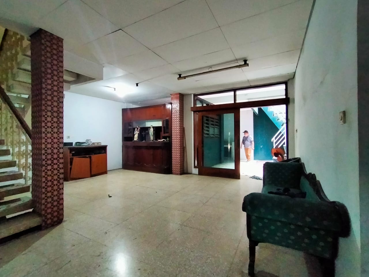 DIJUAL CEPAT RUMAH DIBAWAH NJOP RUMAH STRATEGIS AREA BATU CEPER GAMBIR - Foto 4