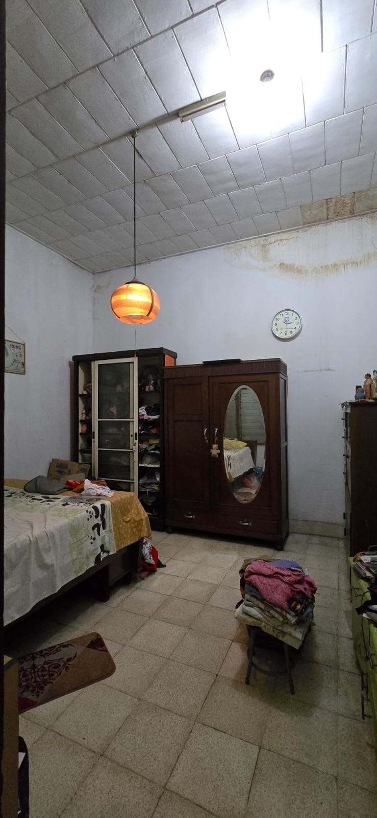 Kesempatan Emas Untuk Investasi: Rumah &amp; Toko Super 2 Lantai di daerah strategis Slamet Riyadi - Foto 4