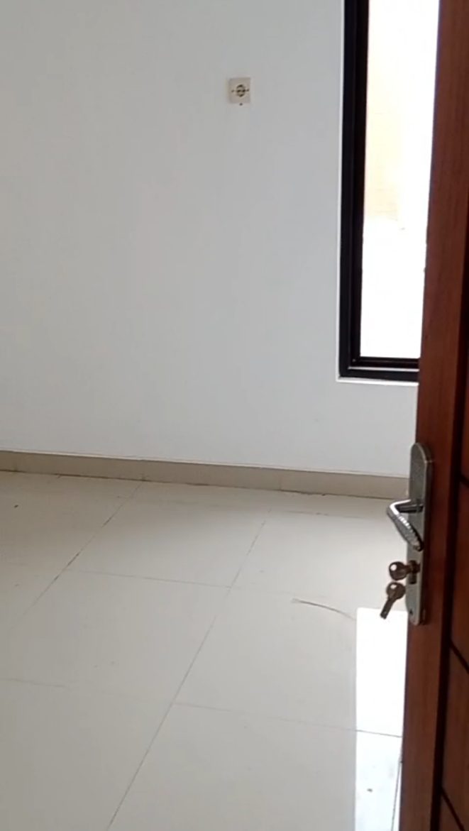 450 Juta Nego! Rumah Baru Modern di Cluster Grogol Dekat Kota - Foto 2