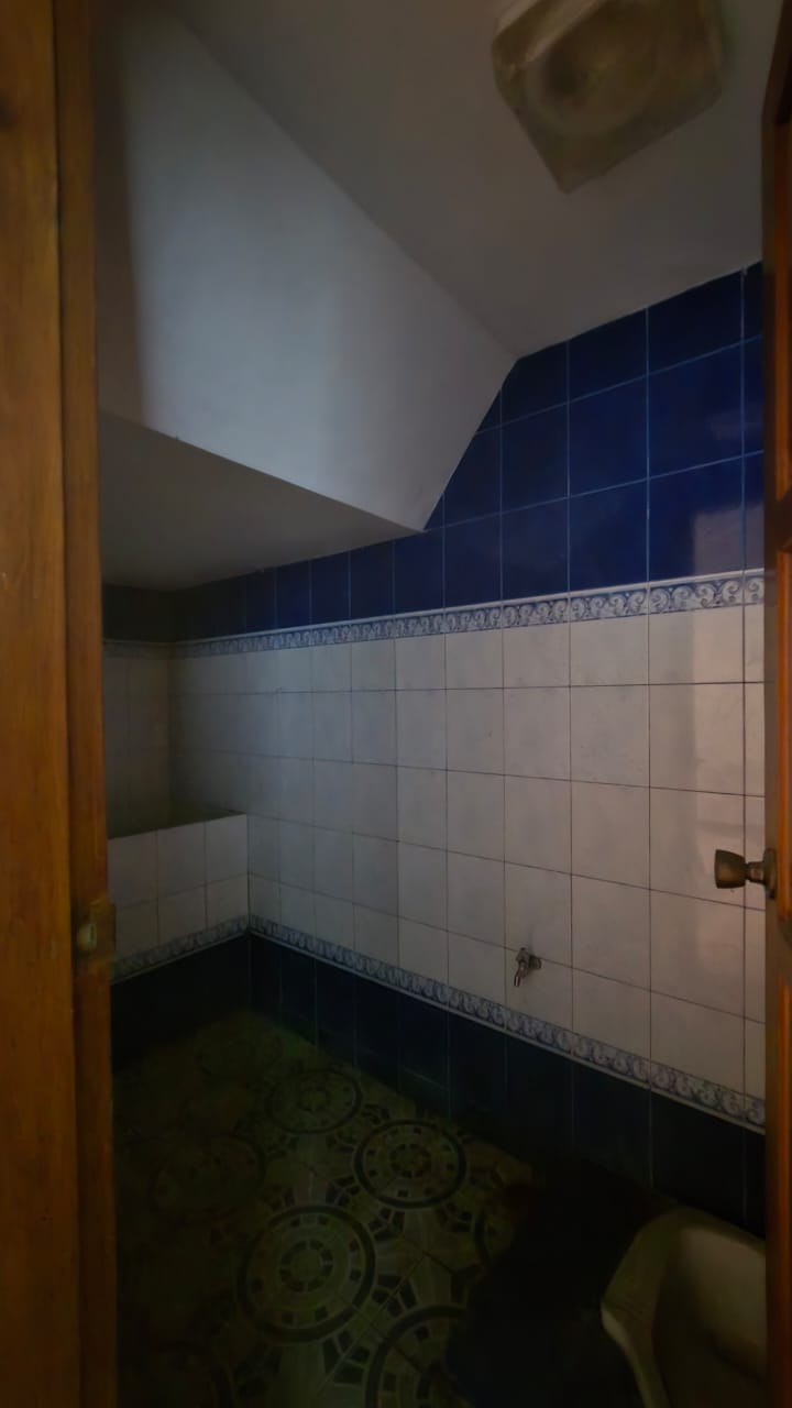 Hot Property! Ruko 2 Lantai + Tanah Luas di Lokasi Emas Slamet Riyadi, Cocok untuk Usaha dan Investasi - Foto 4