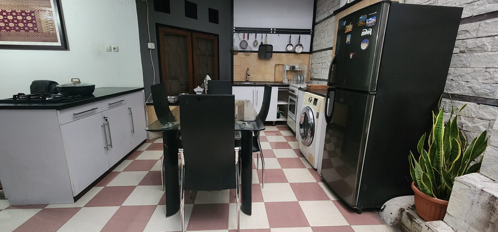 Rumah 2 Lantai Semi Furnished di Perumahan Mahkota Simprug, Tangerang - Foto 18