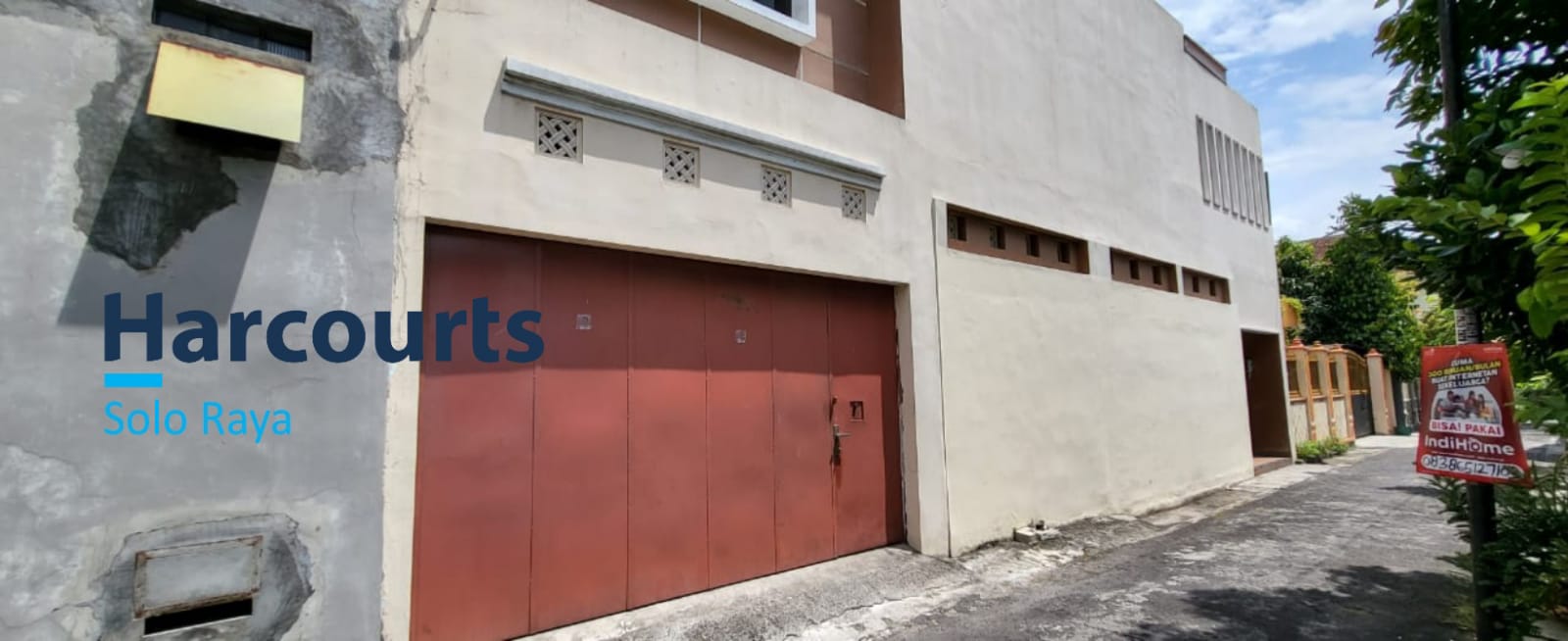 Rumah Cantik 2 Lantai Siap Huni, Lokasi Strategis di Pusat Kota